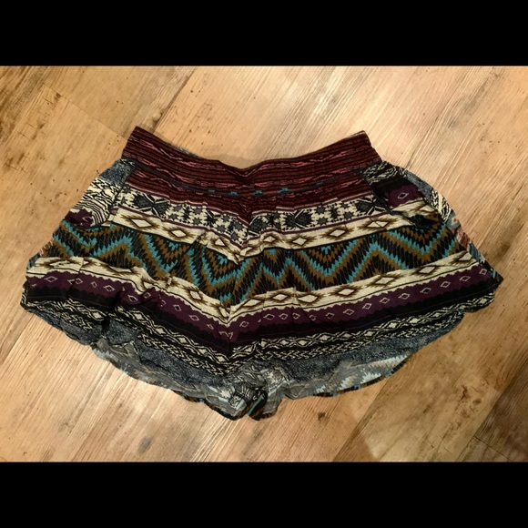 Pull&Bear Boho style Shorts/skirt M - Picture 2 of 2